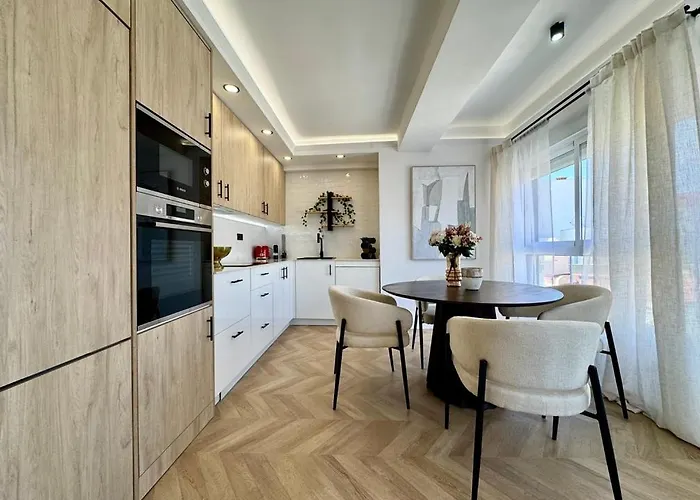 Tu En El Centro De *